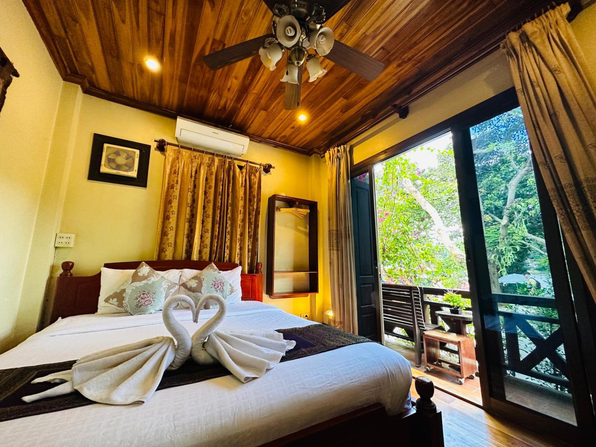 Anisa Mekong Riverside Villa Luang Prabang Exterior photo
